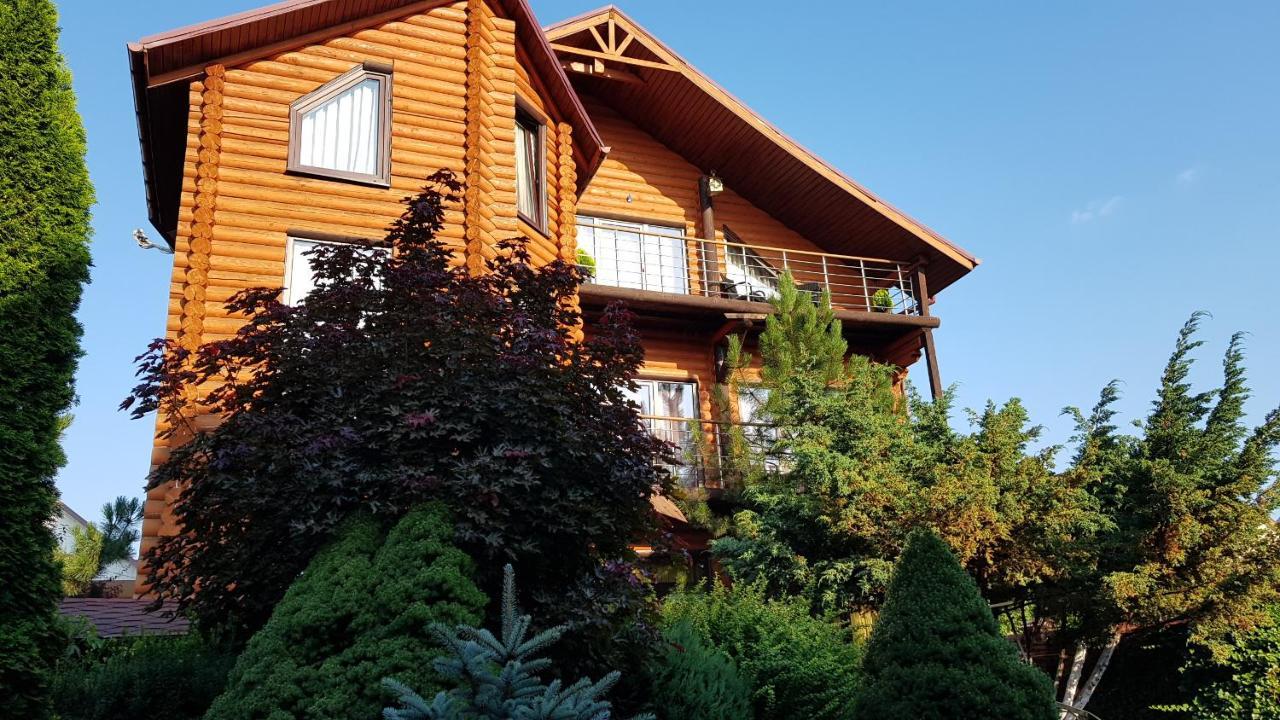Luxury Villa With Pool And Sauna Tjernivtsi Eksteriør billede