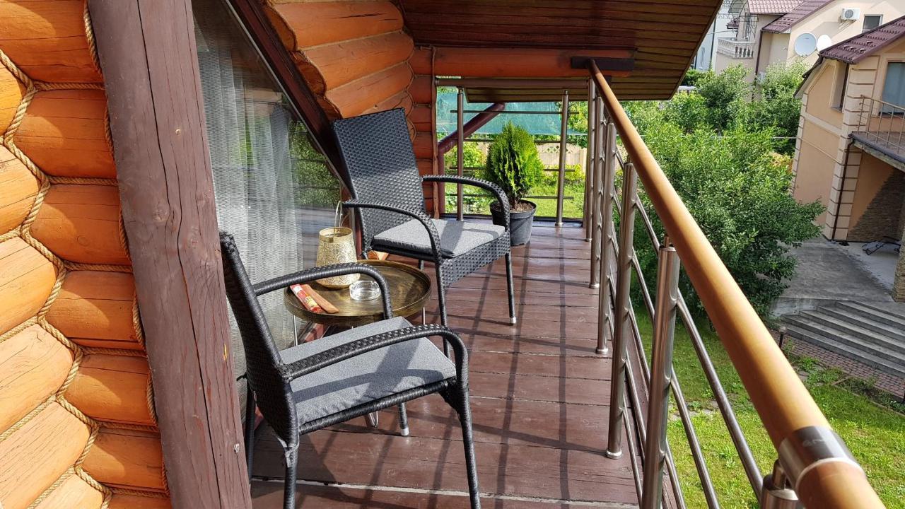 Luxury Villa With Pool And Sauna Tjernivtsi Eksteriør billede